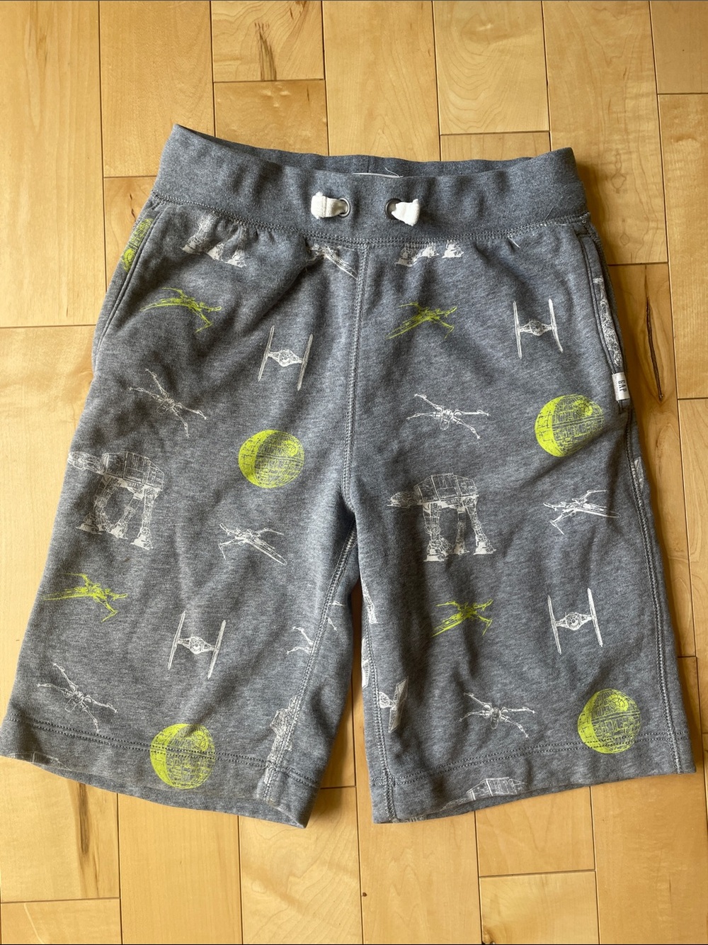 🍀Sale 4/$20 GAP x Star Wars cotton blend shorts, sz 8-9